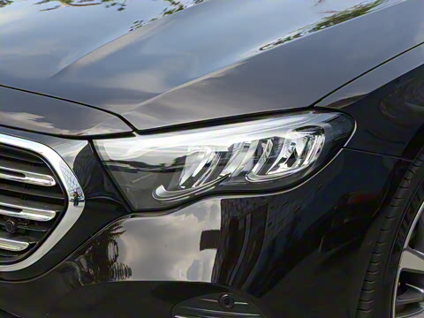 2025�� �Ŀ� E 300 L ʱ����