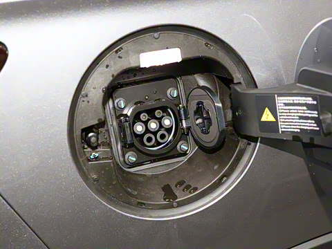 2025�� EV 520km �����