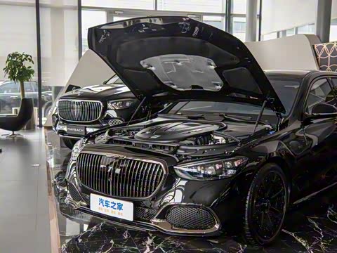 2025�� �Ŀ� S 680 4MATIC ��ҹ��