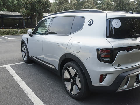 2025�� ������������������