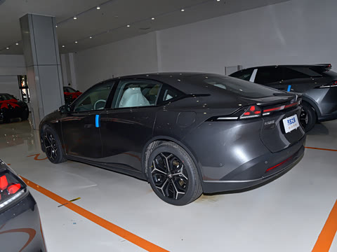 2024�� 300Max���̰�