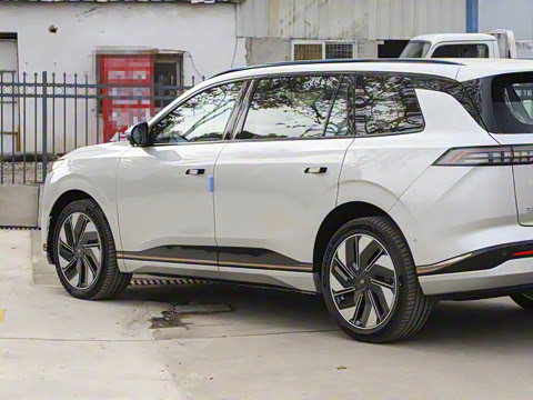 2025�� 636Ultra����� 5��