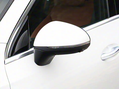 2025�� GLC 260 L 4MATIC ������