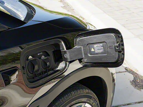 2025�� �Ǽݰ� 305km ���ɰ�