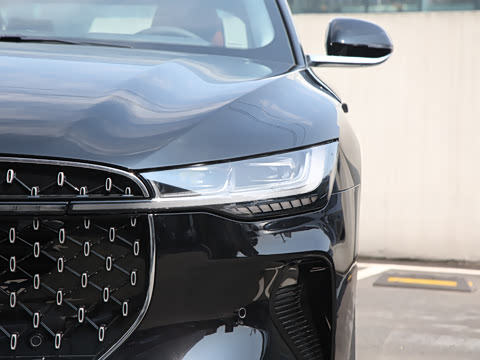 2025�� 2.0T ���ݰ�