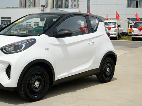 2025�� 251km ϲ���� 25.05kWh