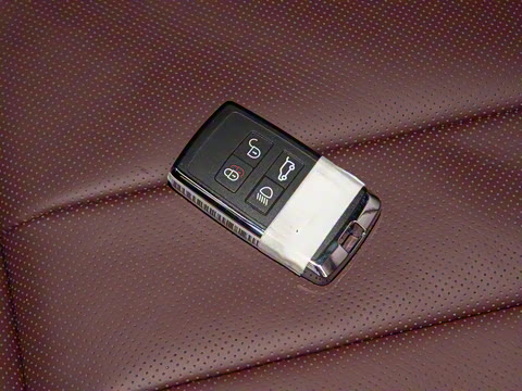 2025�� 400PS Dynamic HSE