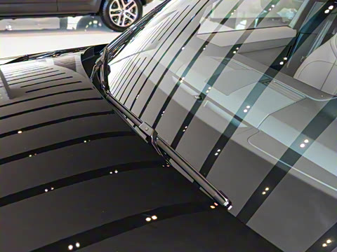 2025�� 400PS Dynamic SE