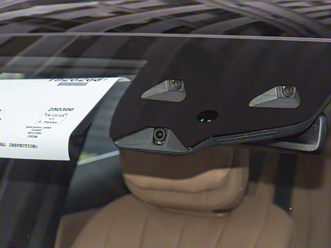 2025�� �Ŀ� E 300 L ������