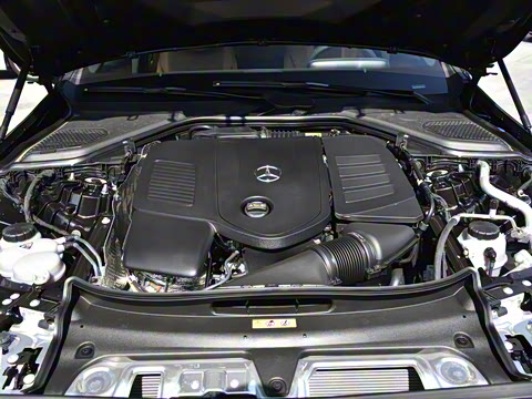 2025�� E 300 L ʱ���˶���