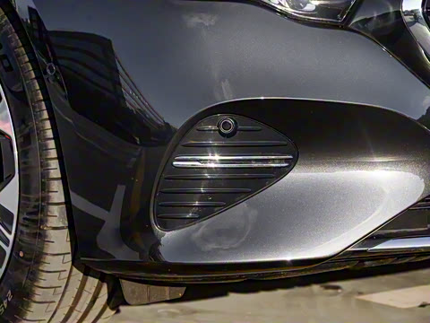 2024�� E 350 e L ���ʽ��϶����γ�