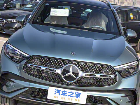 2025�� GLC 300 L 4MATIC ������ 5��