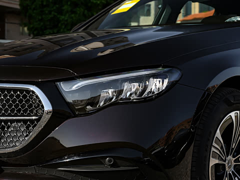 2025�� E 260 L �˶���