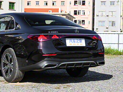 2025�� E 260 L �˶���