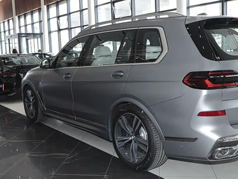 2024�� xDrive40i ������M�˶���װ