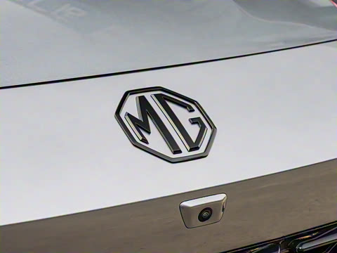 2025�� 2.0T 405 AT������