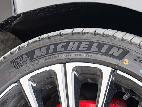 2025�� 2.0T 405 AT������