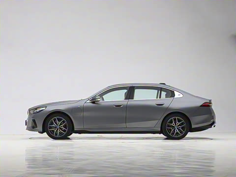 2025�� eDrive 40L M�˶���װ