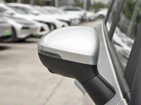 2025�� Mate 300km׷���