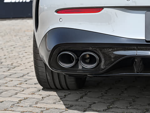 2024�� AMG CLE 53 4MATIC+ ���ܳ�