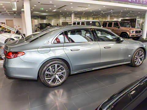 2025�� E 300 L ʱ����