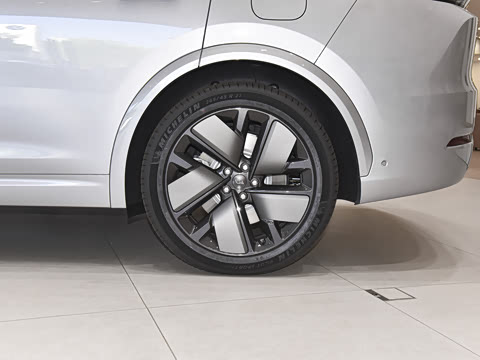 2025�� Max ���ܻ��°�