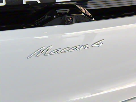 2024�� Macan 4