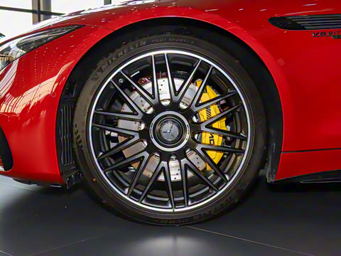 2024�� AMG SL 63 4MATIC+