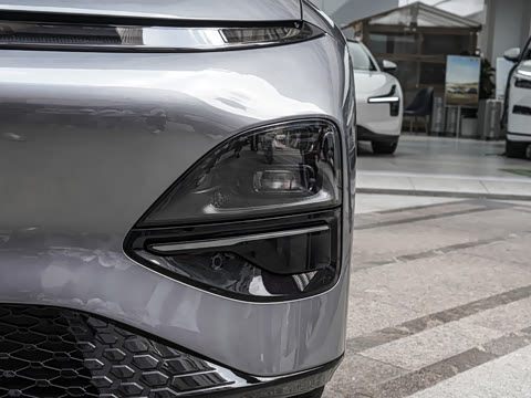 2023�� 580 ������ Pro