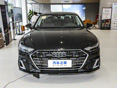 2025�� 45 TFSI quattro ������