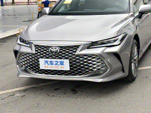 2024�� ˫�� 2.5L XLE����