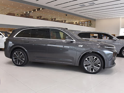 2025�� Pro ���ܻ��°�