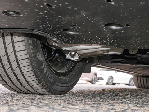 2025�� 560PRO 185kW