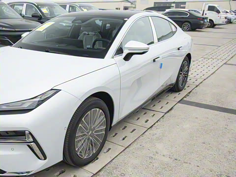 2025�� 130km EM-i ������