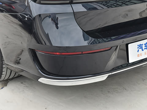 2023�� 735Li ������װ