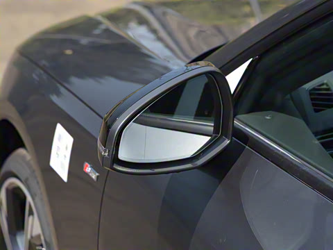 2024�� 40 TFSI ����������(��ҹ��)