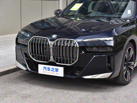 2023�� 740Li ������ M�˶���װ