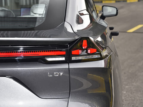 2025�� 530UltraǬ���Ǽ�ADS SE�����