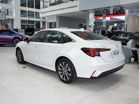 2025�� 240TURBO CVT�Ƽ���