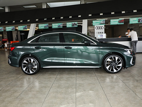 2024 A3L Limousine 35 TFSI ʱ˶