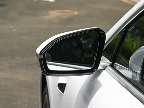 2025�� 75kWh Touring