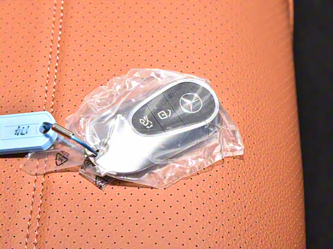 2025�� �Ŀ� GLC 260 L 4MATIC ������