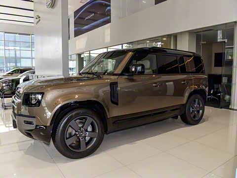 2025�� 110 3.0T P400 X-Dynamic HSE