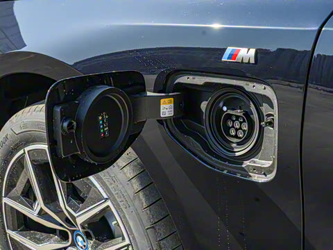 2025�� eDrive 35L M�˶���װ