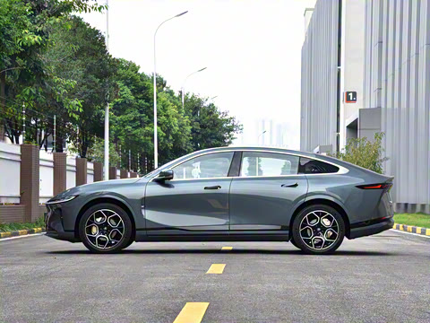 2025��  ���� ����� 710 Զ����