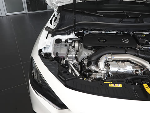 2025�� �Ŀ� GLA 220