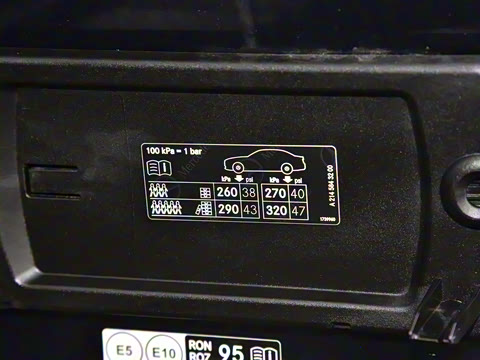 2024�� E 350 e L ���ʽ��϶����˶��γ�