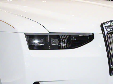 2025�� Black Badge