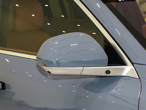 2025�� Ultra ���ܻ��°�