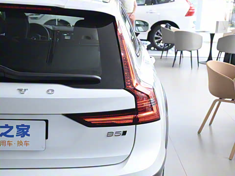 2024�� Cross Country B5 AWD �����